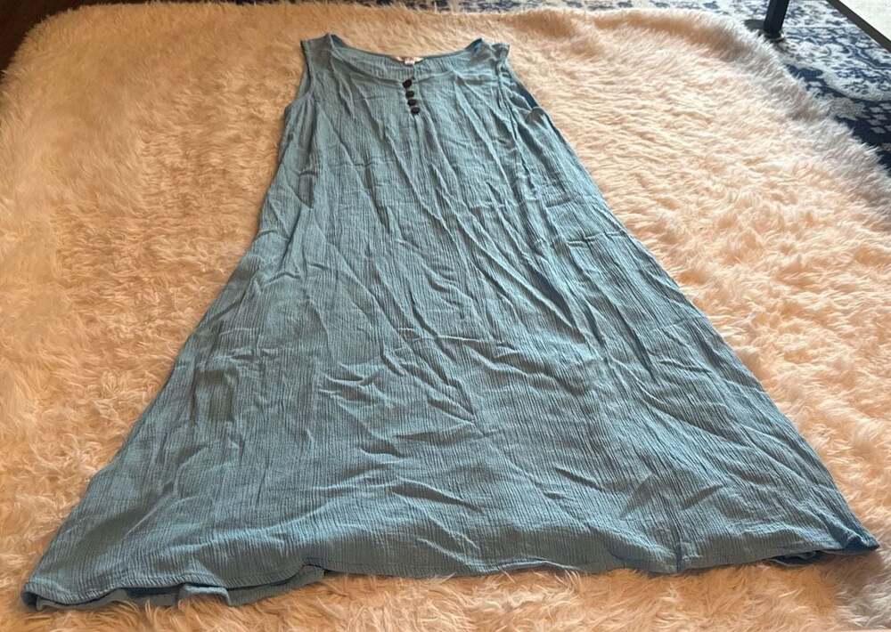 Kaktus Light Blue Crinkle Rayon Sleeveless Henley Midi Dress Size S